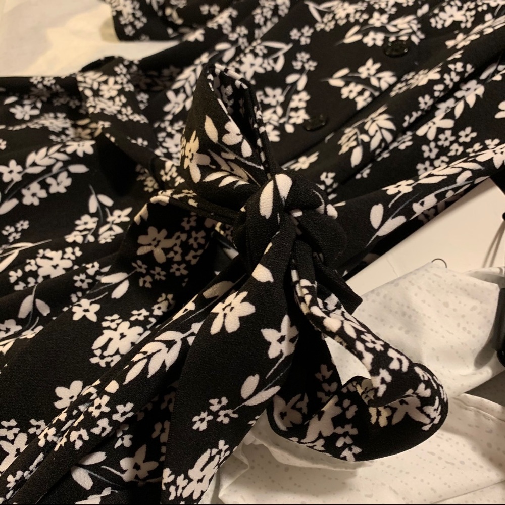 Calvin Klein floral print jumpsuit - Picture 4 of 6